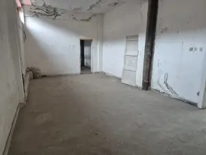 inchiriez spatiu comercial lunca