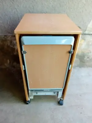 Noptiera spital pe roti - imagine 2