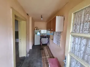 Casa de renovat  in Sinca Noua - imagine 7