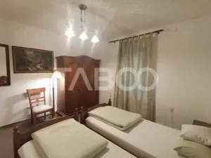 Pensiune de lux de vanzare in inima padurii langa Sibiu - imagine 17