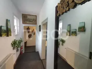 Pensiune de lux de vanzare in inima padurii langa Sibiu - imagine 18