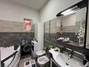 Lugoj, Casa 6 Cam., Teren 511 Mp., Str. Oituz. nr.1 - imagine 7