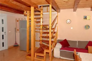 PENSIUNE P+2 | 8 CAMERE | ZONA VARTOP - ARIESENI - imagine 6