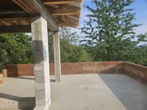 Casa la rosu in cicarlau - imagine 7