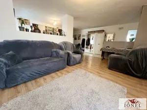 Apartament 4 camere de vanzare in Teius