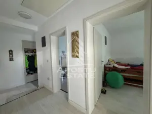 Casa individuala cu 4 camere, teren 700 mp, Mosnita Veche. pod generos - imagine 4