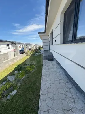  Casa moderna, de vanzare, cu 4 camere, 118 mp, zona Lucian Blaga - imagine 3