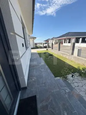  Casa moderna, de vanzare, cu 4 camere, 118 mp, zona Lucian Blaga - imagine 2