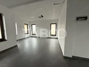 Spatiu comercial de inchiriat 116 mpu zona Piata Cluj  - imagine 3