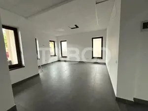Spatiu comercial de inchiriat 116 mpu zona Piata Cluj  - imagine 4