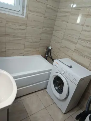 Închiriez apartament cu doua camere  - imagine 4