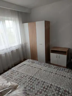 Închiriez apartament cu doua camere  - imagine 5