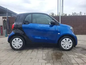 Vand Smart Fortwo 1.0 benzina an 2015Vand Smart Fortwo ,2 locuri motor 1000cm b3nzina  - imagine 10