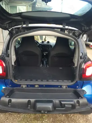 Vand Smart Fortwo 1.0 benzina an 2015Vand Smart Fortwo ,2 locuri motor 1000cm b3nzina  - imagine 3