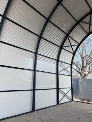 Vand Panou sandwich PUR curbat - orice rază, orice grosime!