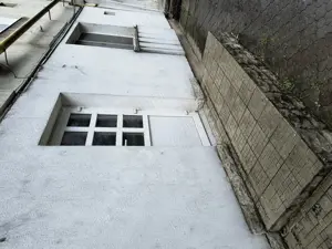  Apartament 2 camere modificat spatiu producție birou situat in Aleea Romanilor  - imagine 8