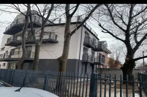 SUPER OFERTĂ    Vând clădire p+2,cu 3 ap  - imagine 2