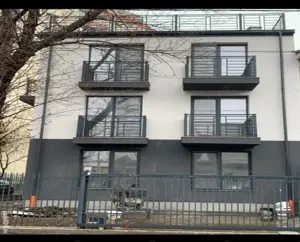 SUPER OFERTĂ    Vând clădire p+2,cu 3 ap  - imagine 3