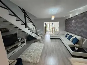 Casa insiruita 4 camere, zona lac si padure, Dumbravita