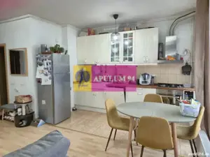 Apartament 3 camerela vanzare in zona Titan-Rasarit de Soare