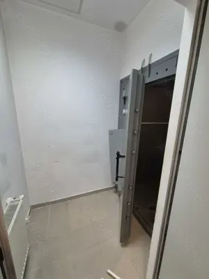 Închiriez spațiu comercial Republicii  - imagine 11