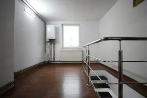 165 mp+25mp terasa, pentru birouri,cabinet medical,laborator analize etc - imagine 8