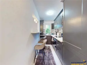 LIVE!Eleganta si simplitate - Centrul Civic, renovat complet, etaj intermediar, design cu detalii un - imagine 2