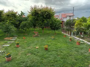 Casă cu etaj (P+1) gradina 736mp - imagine 10 Casă cu etaj (P+1) gradina 736mp - imagine 10