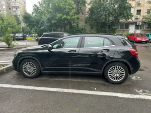 Mercedes GLA 180 1.6 turbo 122cp - imagine 4