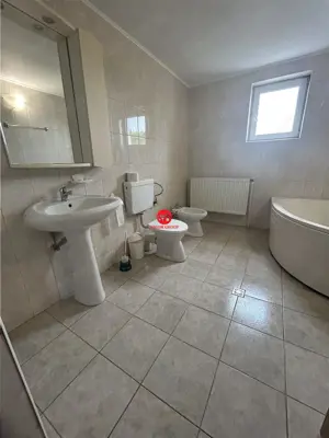 Casa P+M complet mobilata, 8 camere, teren 1000mp, langa Golful Pescarilor - imagine 7