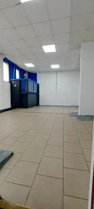 Spatiu comercial, 100mp, trifazic, grup sanitar - imagine 2