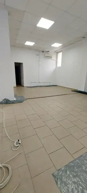 Spatiu comercial, 100mp, trifazic, grup sanitar - imagine 5