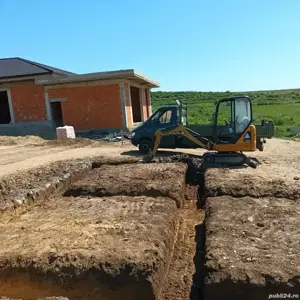 miniexcavator de inchiriat 