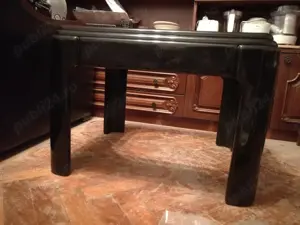 Vând măsuță de sufragerie 