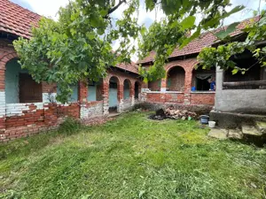 Honorici, Casa Cu Teren, 230 Mp. Suprafata construita, 1.700 Mp. Suprafata teren - imagine 12