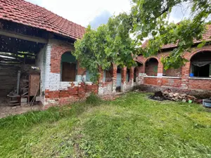 Honorici, Casa Cu Teren, 230 Mp. Suprafata construita, 1.700 Mp. Suprafata teren - imagine 11