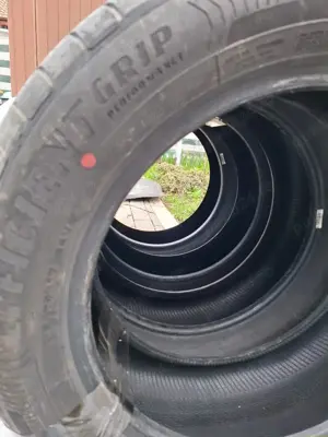 Vand 4 anvelope vara good year efficient grip R 17 - imagine 4