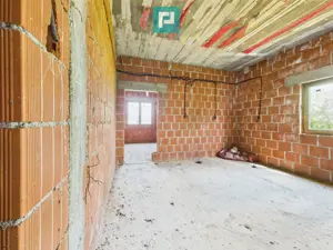 Casă la roșu, P+1, în localitatea Beliu, Arad - imagine 6