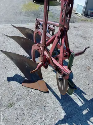 plug 3 brazde Kvenerland  - imagine 2 plug 3 brazde Kvenerland  - imagine 2