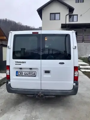 Ford transit, anul fabricației 2014 ,trei locuri , euro5 ,are putina rugina pe la praguri ,dar ceva  - imagine 5 Ford transit, anul fabricației 2014 ,trei locuri , euro5 ,are putina rugina pe la praguri ,dar ceva  - imagine 5