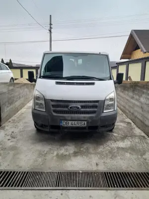 Ford transit, anul fabricației 2014 ,trei locuri , euro5 ,are putina rugina pe la praguri ,dar ceva  - imagine 7 Ford transit, anul fabricației 2014 ,trei locuri , euro5 ,are putina rugina pe la praguri ,dar ceva  - imagine 7