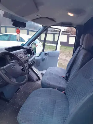 Ford transit, anul fabricației 2014 ,trei locuri , euro5 ,are putina rugina pe la praguri ,dar ceva  - imagine 6 Ford transit, anul fabricației 2014 ,trei locuri , euro5 ,are putina rugina pe la praguri ,dar ceva  - imagine 6
