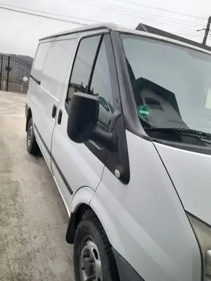 Ford transit, anul fabricației 2014 ,trei locuri , euro5 ,are putina rugina pe la praguri ,dar ceva  - imagine 9 Ford transit, anul fabricației 2014 ,trei locuri , euro5 ,are putina rugina pe la praguri ,dar ceva  - imagine 9