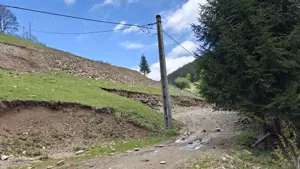 Vând teren intravilan in Baisoara - imagine 2