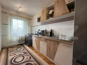 Apartament de vanzare, cu 3 camere decomandate, 64 mp, zona Manastur 