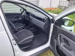 Vând Dacia Duster 2019 - imagine 2