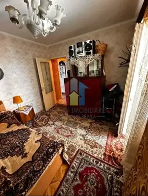 Apartament 3 camere zona Progresu ETAJ 3