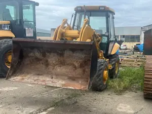 Vând încărcător frontal JCB cu compresor - imagine 2
