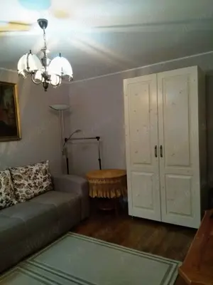 Închiriez  garsonieră, cameră, hol, baie, în zona fabric. - imagine 4 Închiriez  garsonieră, cameră, hol, baie, în zona fabric. - imagine 4