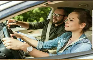 Angajez Instructor Auto